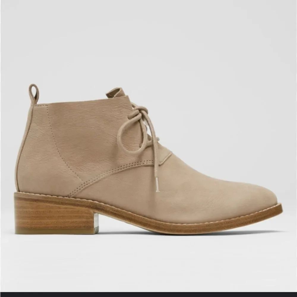 DOLCE VITA LACE UP BLOCK HEEL ANKLE BOOT